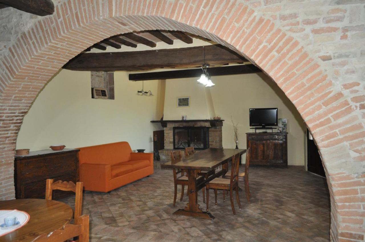 Farm Stay Il Carro Del Colle Collevalenza Exterior foto