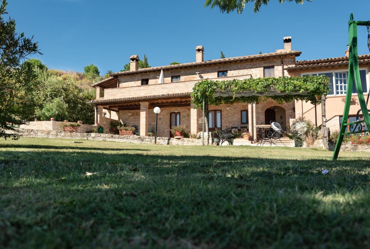 Farm Stay Il Carro Del Colle Collevalenza Exterior foto