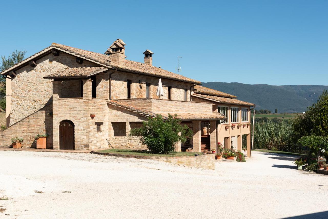 Farm Stay Il Carro Del Colle Collevalenza Exterior foto